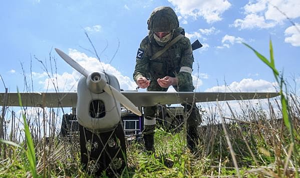 Диалог между РФ и Украиной, «двойная игра» Германии и иностранное оружие на «Азовстали»: главное по Украине