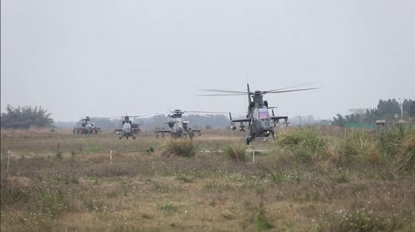 Водопад Хукоу привлек множество туристов